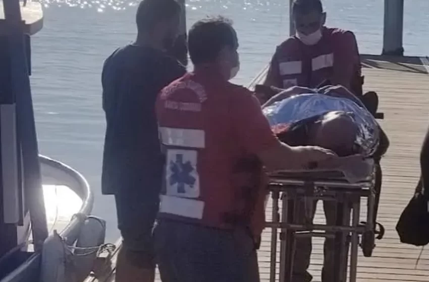  Pescador sofre convulsão em barco e é resgatado