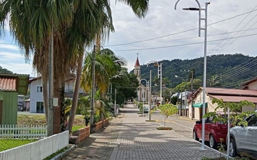  Quais as 10 cidades do Vale do Itajaí com menos habitantes