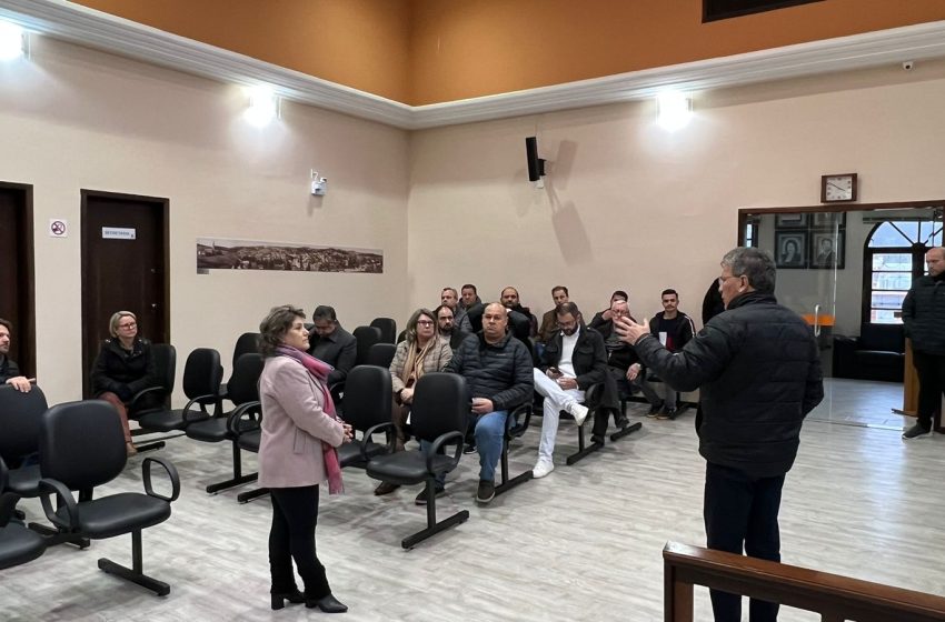  Legislativo e Executivo debatem transporte coletivo