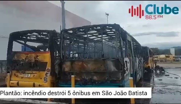  Educação perdeu cinco ônibus em incêndio