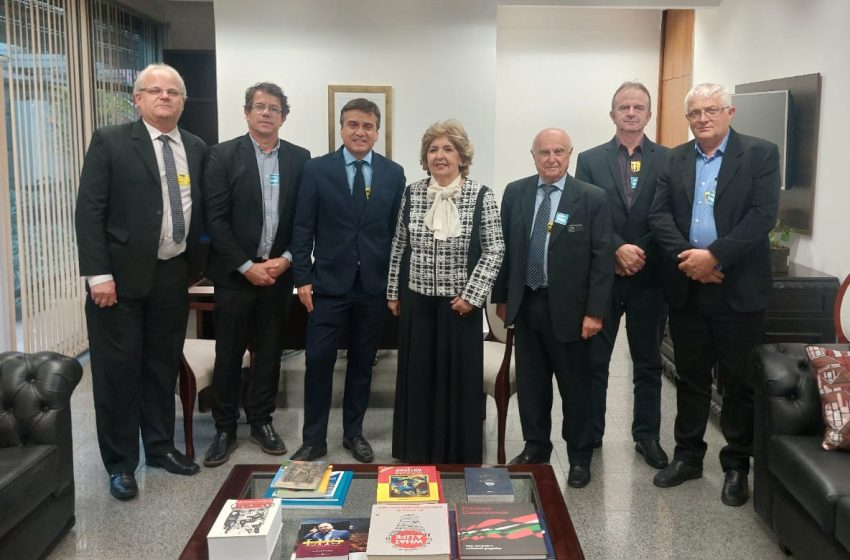  Moveleiros buscam apoio federal para desoneração da folha de pagamento