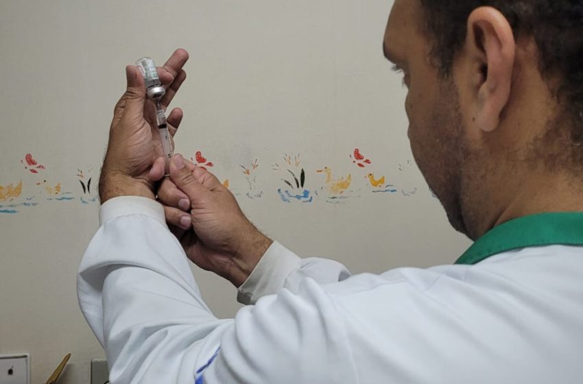  Vacinação contra a gripe terá plantão