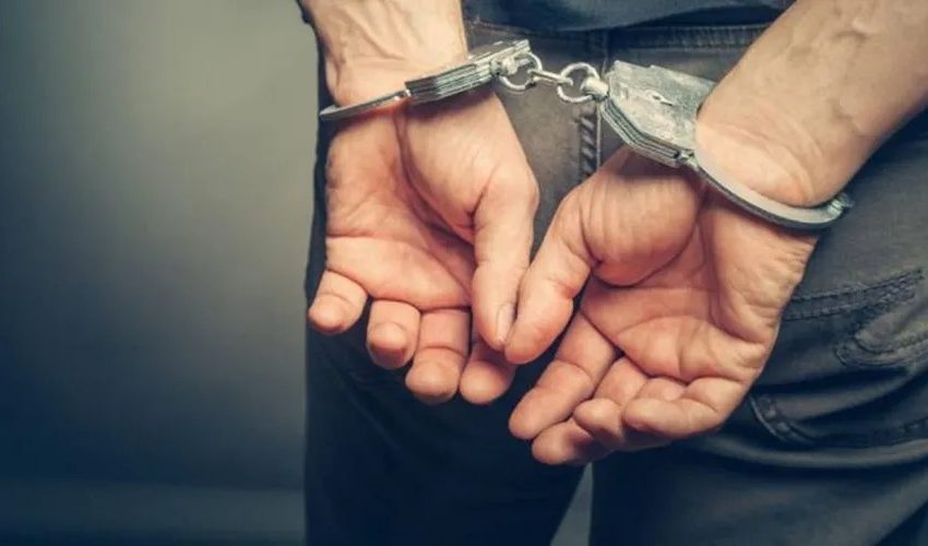  Foragido por estupro é preso pela PM em Camboriú