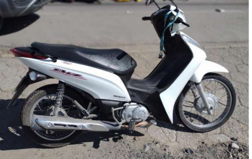  Queda de moto na Avenida Argolo deixa uma mulher ferida