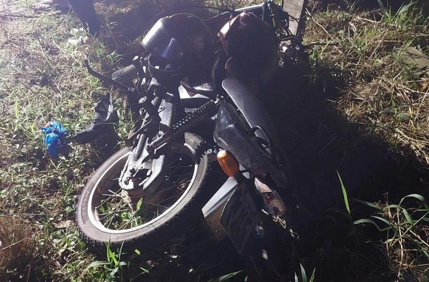  TRAGÉDIA: jovem perde a vida em batida entre moto e carroça