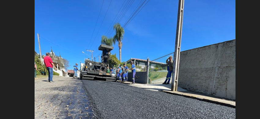  Recapeamento em várias ruas da cidade