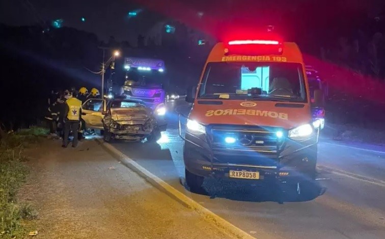  TRÊS MORTOS: Gravíssimo acidente na madrugada de domingo