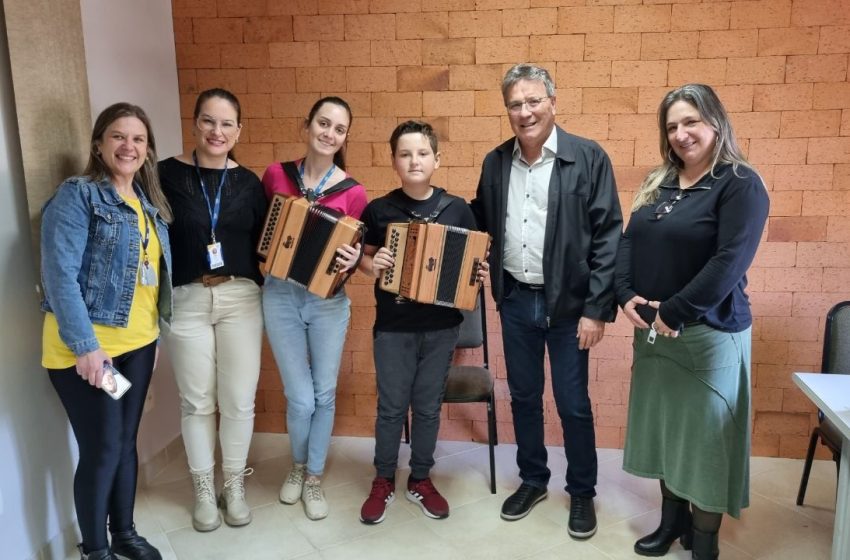  Novos Talentos através do Projeto “A Fábrica de Gaiteiros”