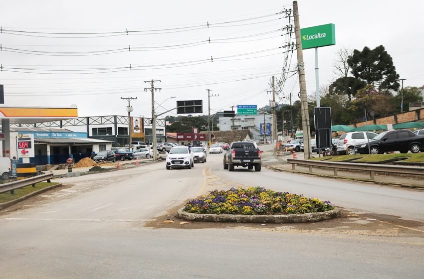  ATENÇÃO: obras na Rua Antônio Kaesemodel