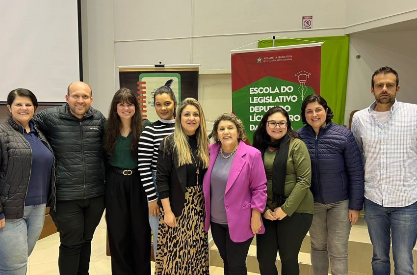  Escola do legislativo promoveu Seminário em São Bento do Sul