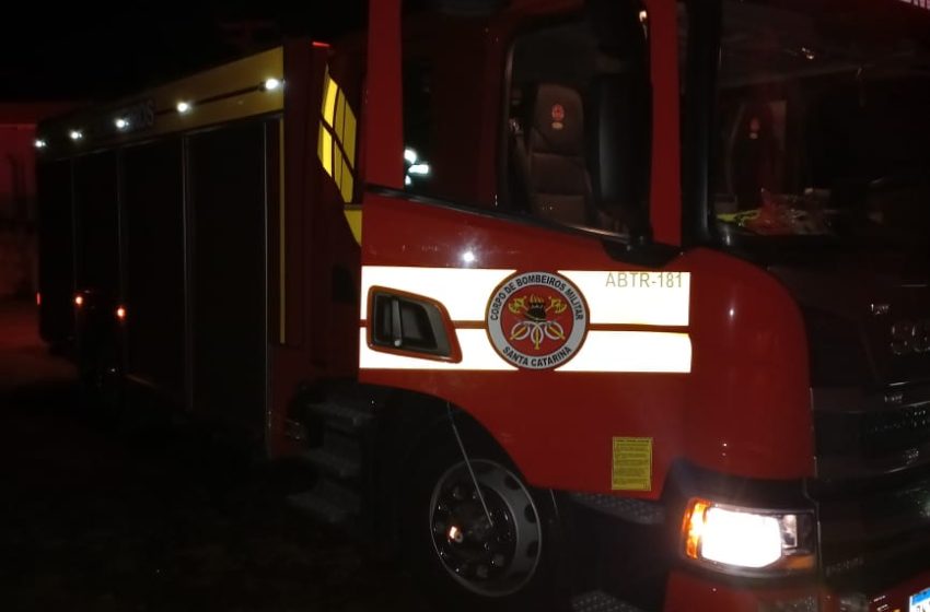  Incêndio em edificação na madrugada