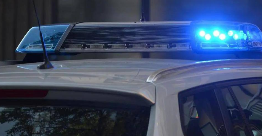  Neto coloca fogo em casa enquanto avô de 89 anos e mãe dormiam