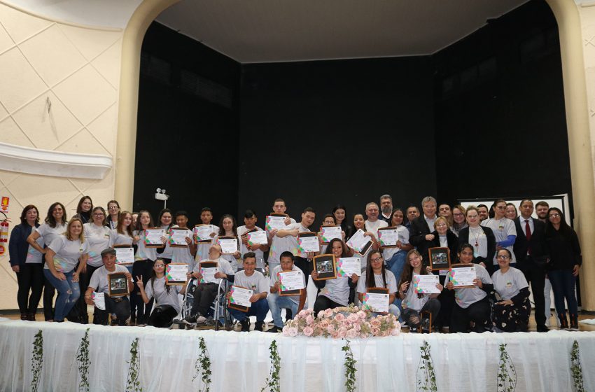  Formatura da segunda turma do Projeto #aTuAção