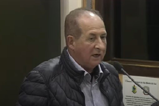  POLÍTICA: Possibilidades causam mal estar