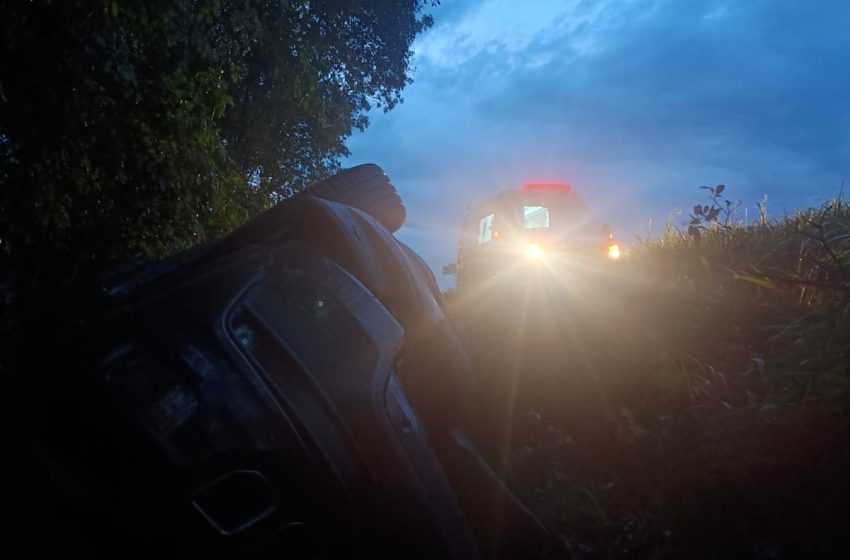  Bombeiro atendem acidente na BR-280