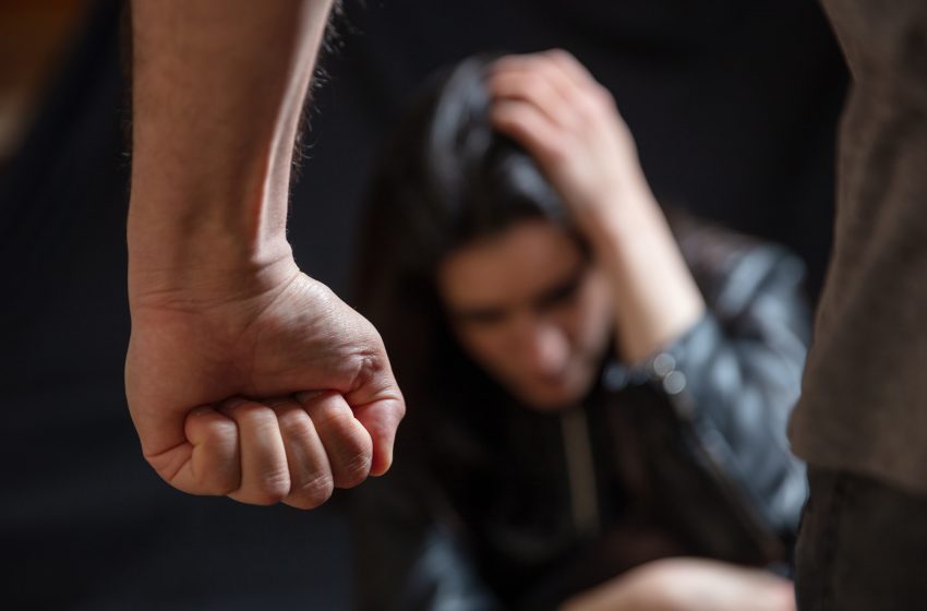  FEMINICÍDIO: Campanha para “dar um basta”