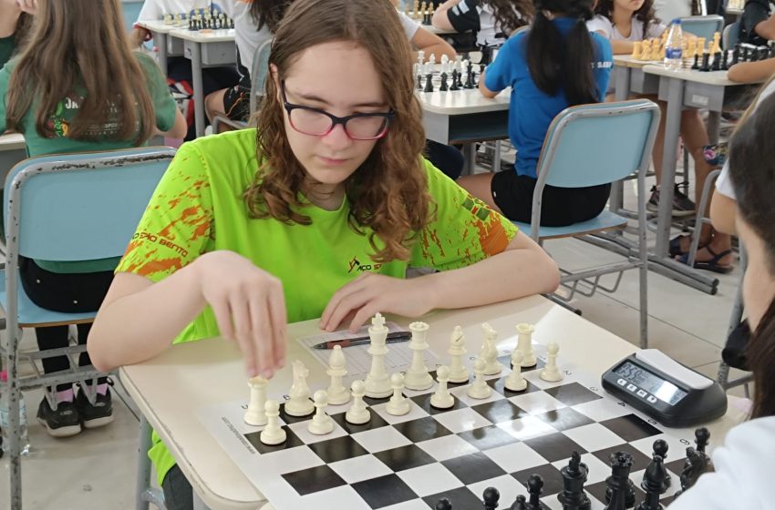 Atleta de Alagoas conquista títulos na V Copa Brasil de Xadrez Escolar e  Universitário 