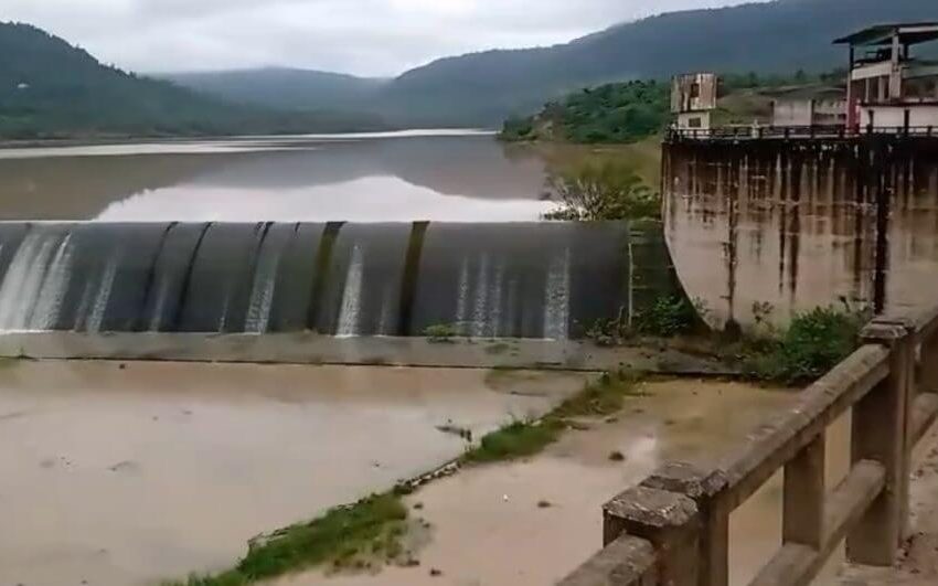  Barragem de José Boiteux chega ao limite e começa a verter pela 1ª vez na história