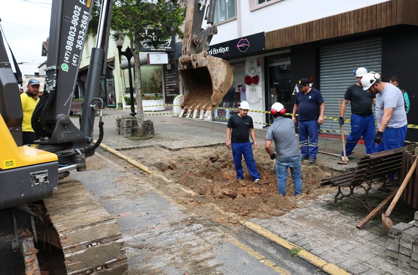  Implantação de lixeiras subterrâneas na área central