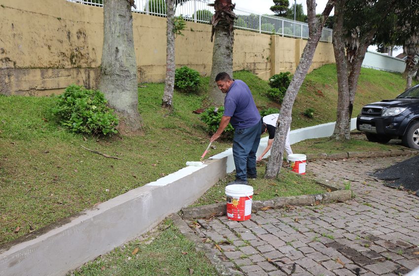  Cemitério Municipal recebe melhorias