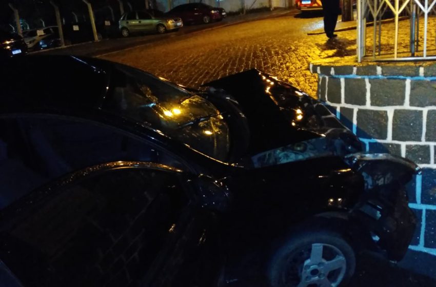  Mãe e filha feridas em acidente