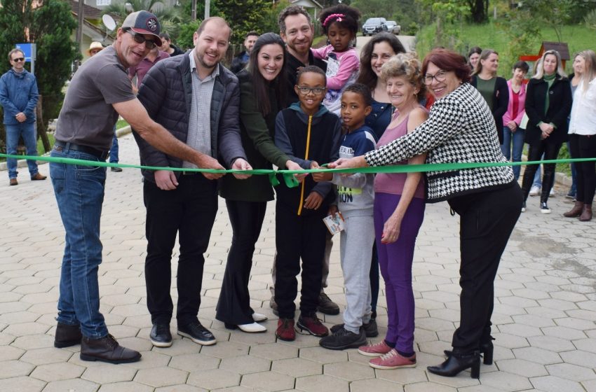  Calçamentos foram inaugurados em Bateias de Baixo