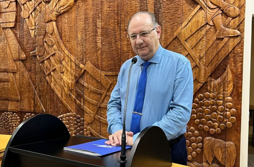  TRIBUNA POPULAR LIVRE: Presidente do CIEE fala da preocupação com o futuro dos jovens