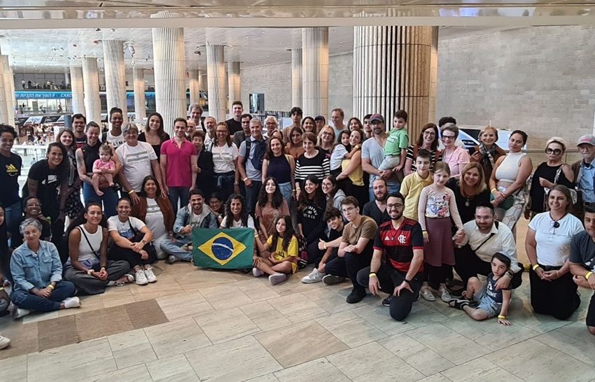  Governo já resgata mais de 700 brasileiros da zona de conflito