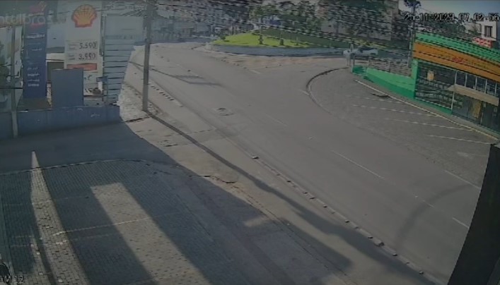  TAXISTA AGREDIDO: Câmera registrou ação