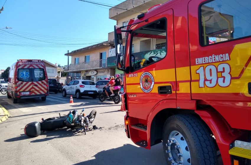  Motoqueiro é conduzido ao Hospital após acidente