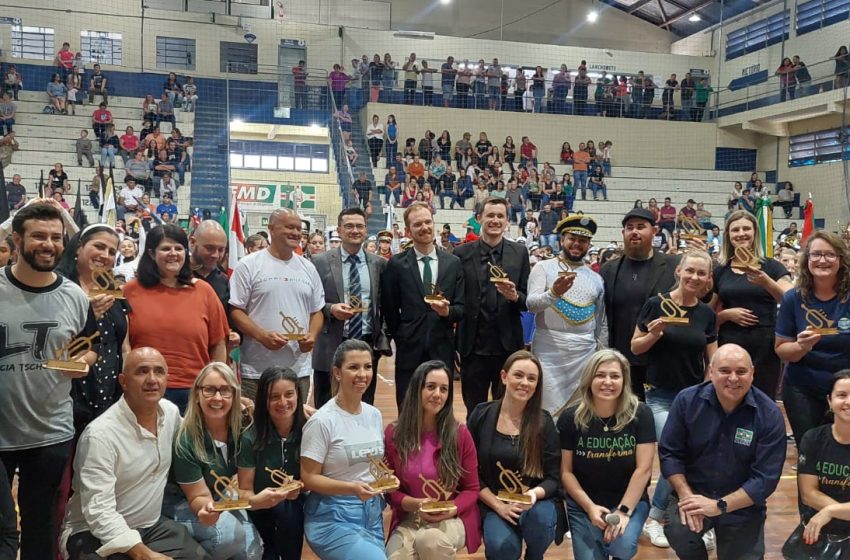  Câmara de Vereadores prestigias Encontro de Bandas