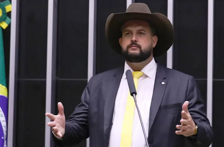  O que se sabe sobre medida protetiva para ex-noiva do Deputado Federal Zé Trovão