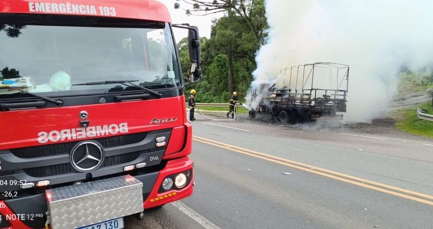  Caminhão pega fogo na BR-116