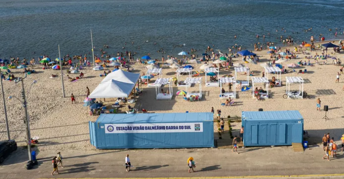  Corpo sem identificação é encontrado em praia