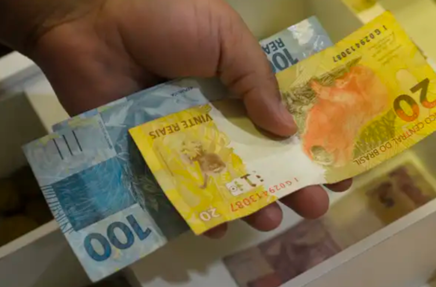  Salário mínimo de R$ 1.412 já está vigorando