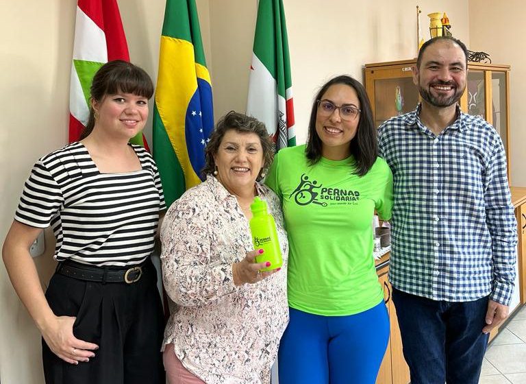  Voluntária do projeto “Pernas Solidárias Visita Câmara de Vereadores