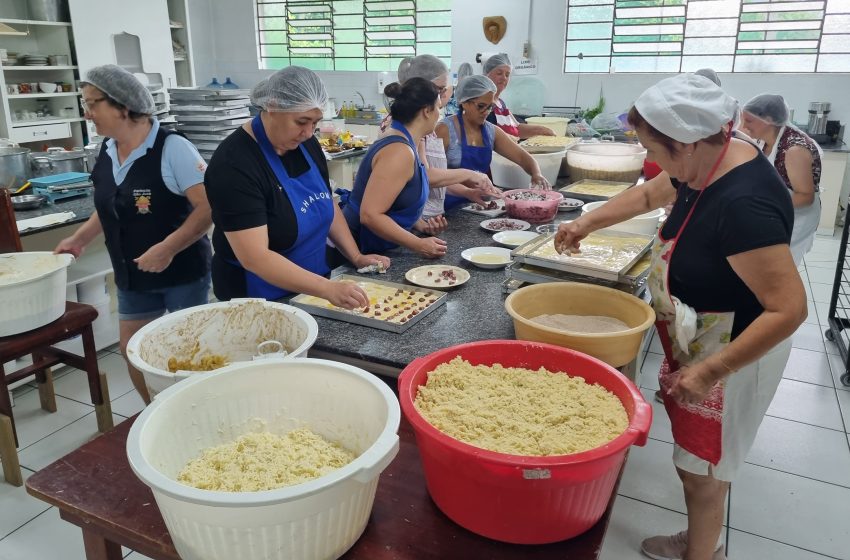  VENDA DE CUQUES: Até meio dia na Igreja Matriz