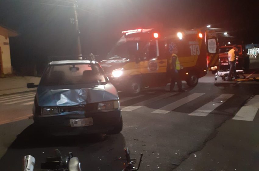  Choque entre carro e moto deixa homem ferido