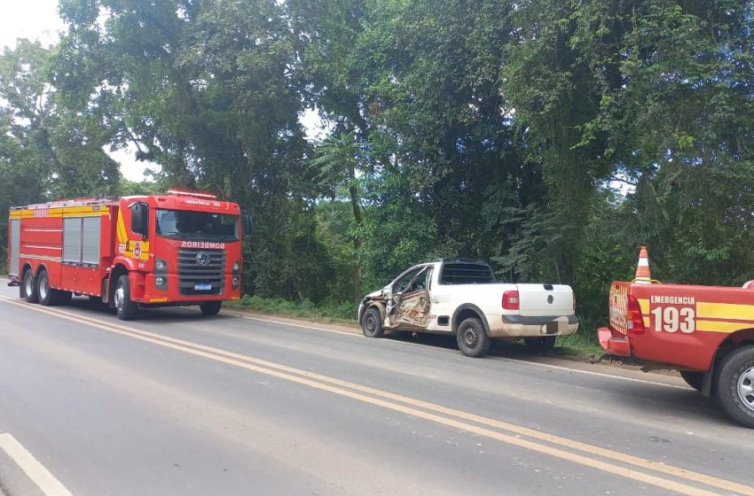  Colisão entre carro e caminhão deixa um ferido