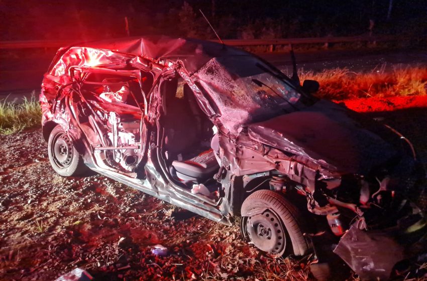  Acidente grave na madrugada com vítima encarcerada