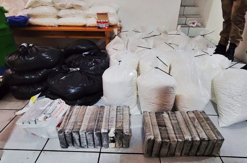  Casa de alto padrão em Balneário Camboriú era esconderijo de carga milionária de cocaína
