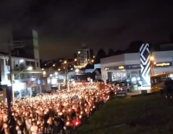  Comunidade Católica lota as ruas na 2ª edição da Procissão do Encontro
