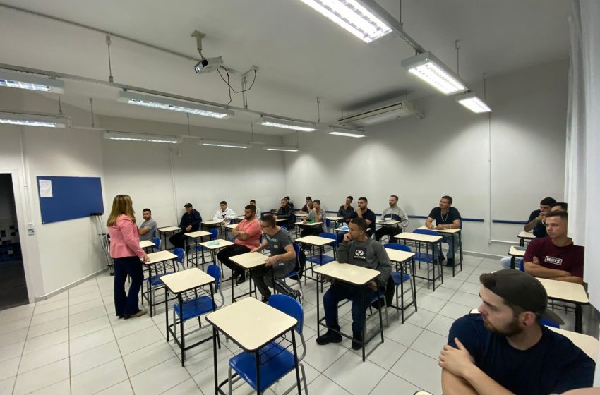  Pesquisa para cursos profissionalizantes