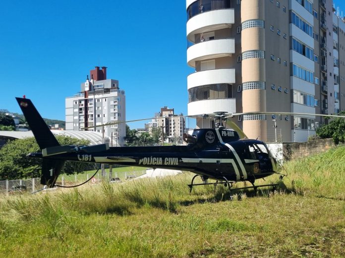  Trabalhador cai do sétimo andar de prédio e é resgatado