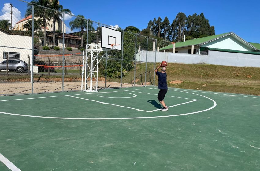  Praça do Rio Vermelho ganha novas quadras