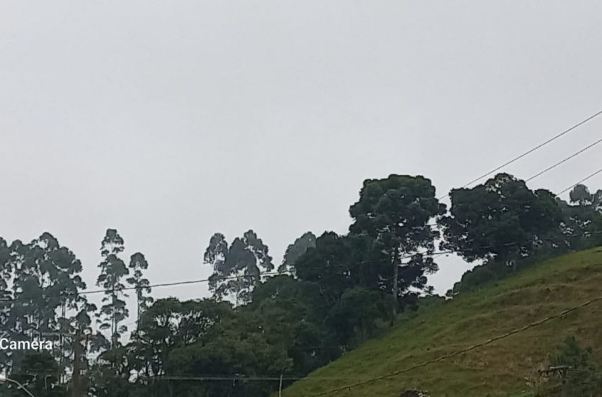  Avanço de frente fria deixa tempo instável nesta sexta-feira em SC