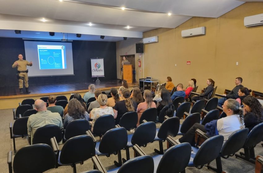  Rede Catarina palestra para Assistência Social e Saúde