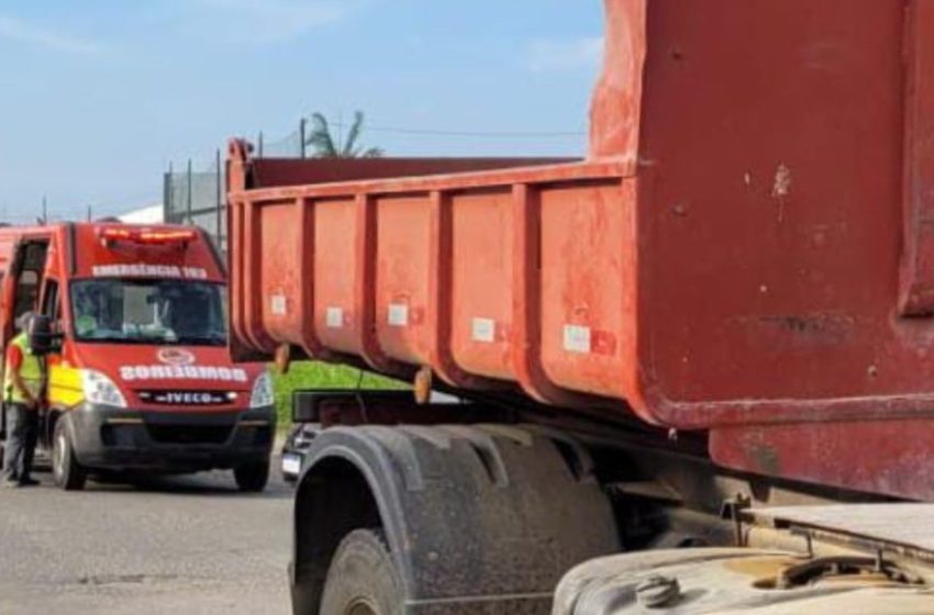  Jovem ciclista morre após ser atropelada por caminhão em Barra Velha