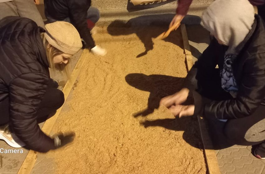  Comunidade Católica amanheceu nas ruas