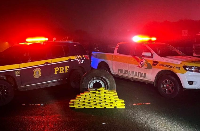  PRF ePMRv encontram drogas em carreta com donativos para o RS